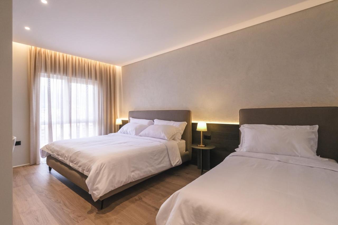 Two Steps Apartments ติรานา ภายนอก รูปภาพ
