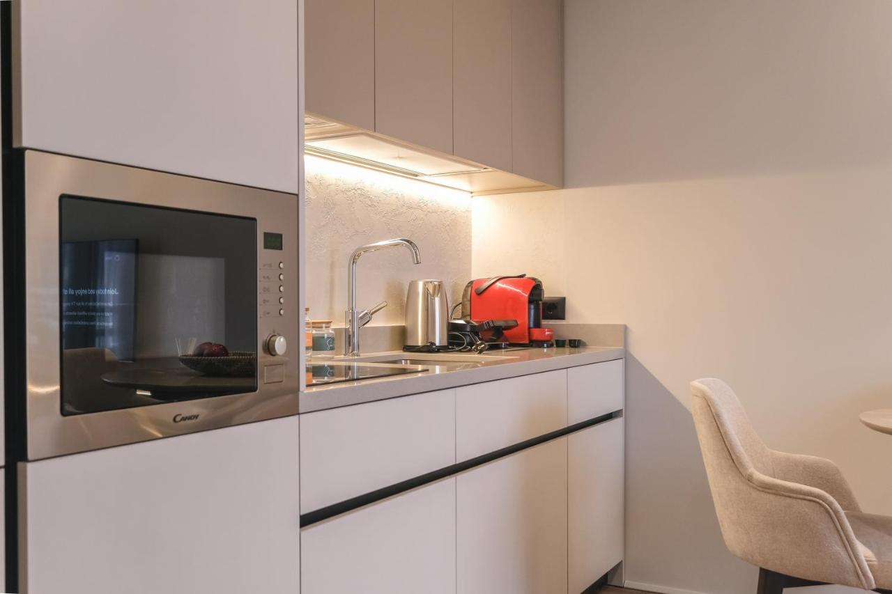 Two Steps Apartments ติรานา ภายนอก รูปภาพ
