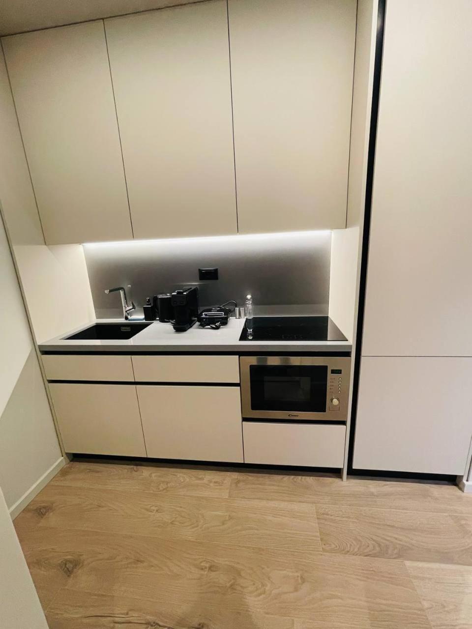 Two Steps Apartments ติรานา ภายนอก รูปภาพ
