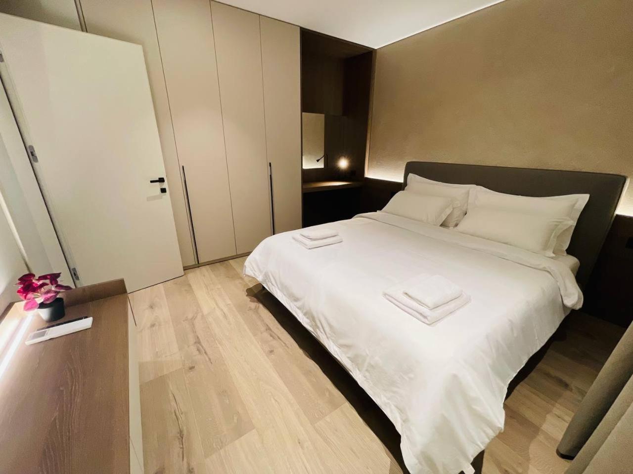 Two Steps Apartments ติรานา ภายนอก รูปภาพ